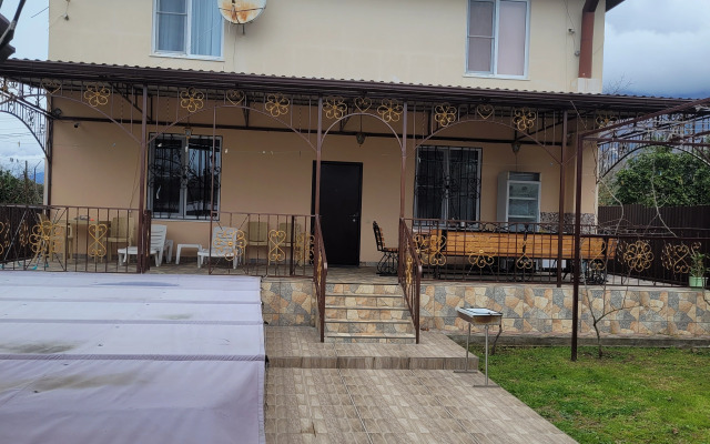 Dom pod Klyuch v Gagre Private House