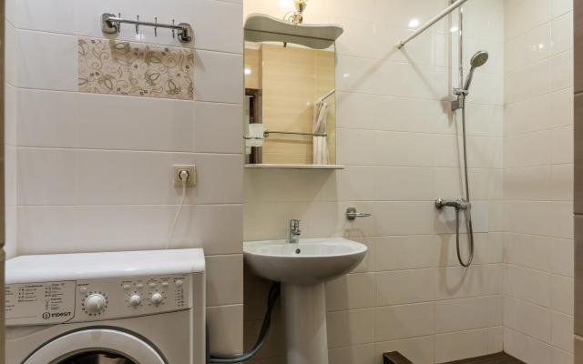 Oplot - Semejnye s odnoj spal'nej i balkonom 6 Apartments