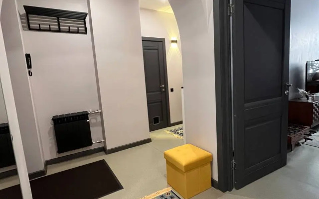 Квартира Уютная Двухкомнатная в Центре Города