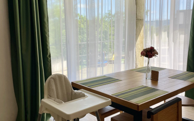 Apartment Semeynye Dvukhkomnatnye Apartamenty Na Ulitse Glavnoy, 21m