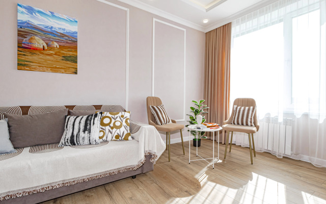 Trekhkomnatnie Ryadom S Trts Abu Dhabi Plaza Apartments