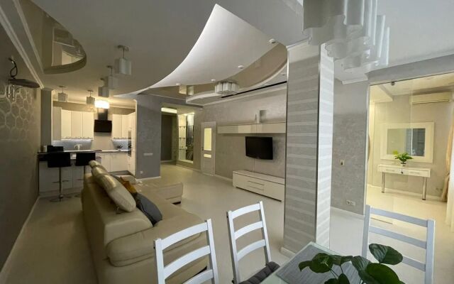 V Novom Elitnom Dome Flat