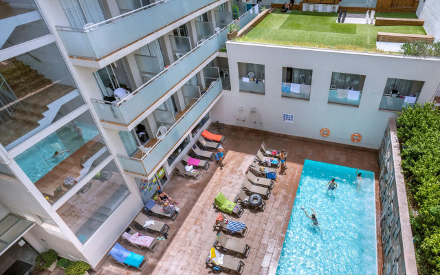 Hotel 4R Miramar Calafell