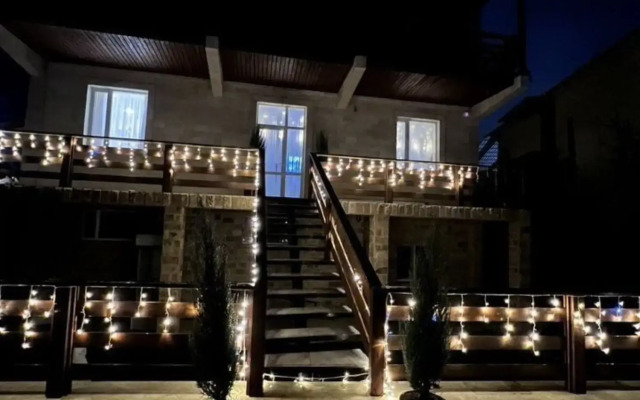 Na Ulitse Dubravskoy 3 Private house