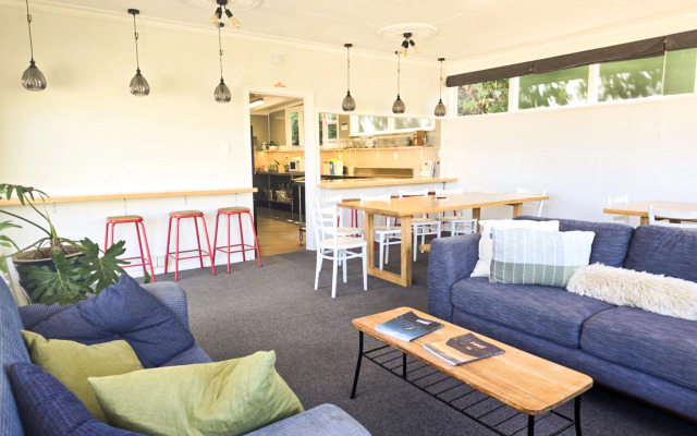 Отель Kinloch Wilderness Retreat