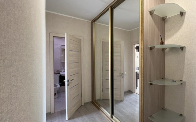V Novom Elitnom Dome V Tsentre Goroda Flat