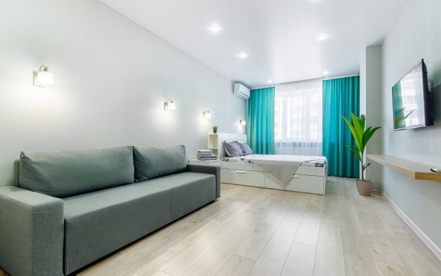 Vozle DonEkspotsentra i Akvaparka 15 etazh Flat