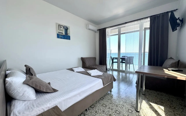 Квартира Студия с Балконом и Видом на Море