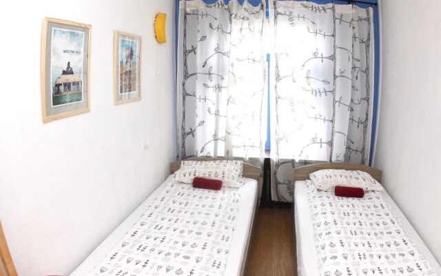 BedAndBike Hostel