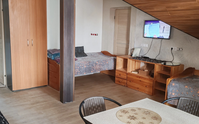 Частный дом Часть этажа или весь мансардный этаж частного дома