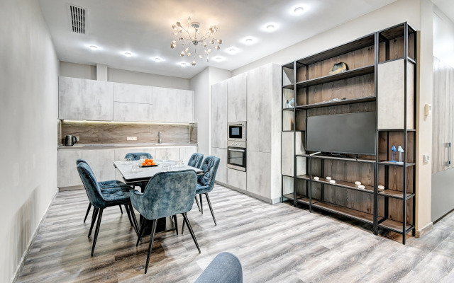 Ansi Akter Gelaksi Apartments 2