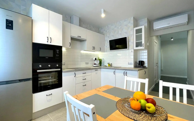 Apartamenty Fresh Dvukhkomnatnye s dushevoy kabinoy