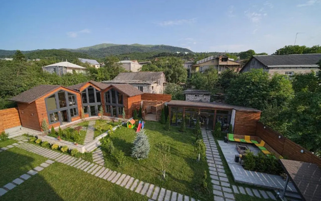 Отель Taniqinn Dilijan Cottages