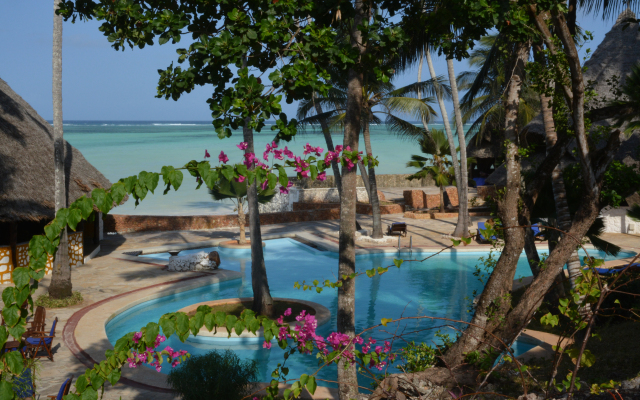 Отель Coral Reef Zanzibar