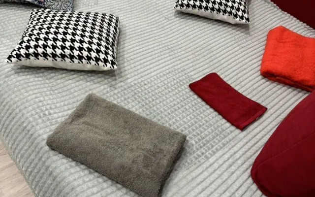 Na Ulitse S.Ya. Lemesheva 8 Flat