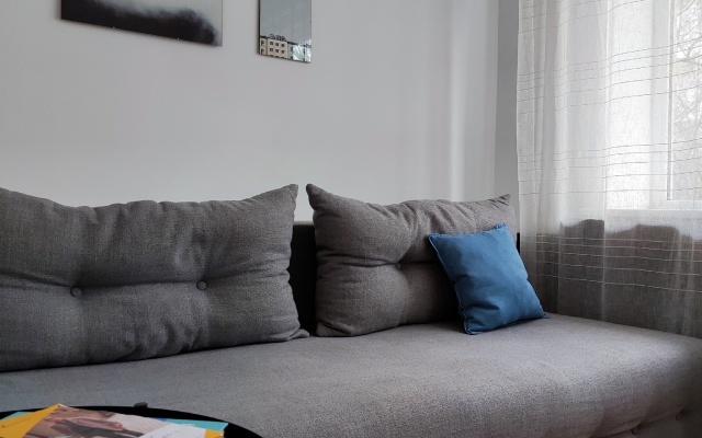 U Ozera Shlosstaykh Zamkovyy Prud Apartments