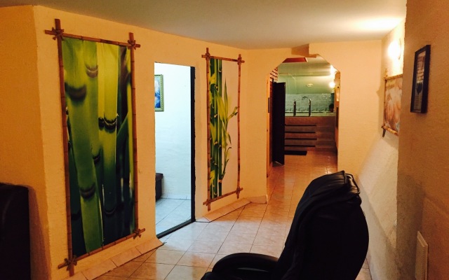 Гостиничный Комплекс Виктория - ZURO