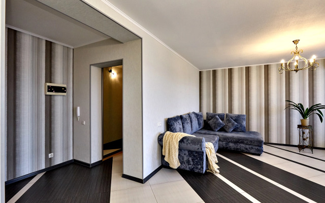 Квартира трехкомнатная рядом с парком Галицкого