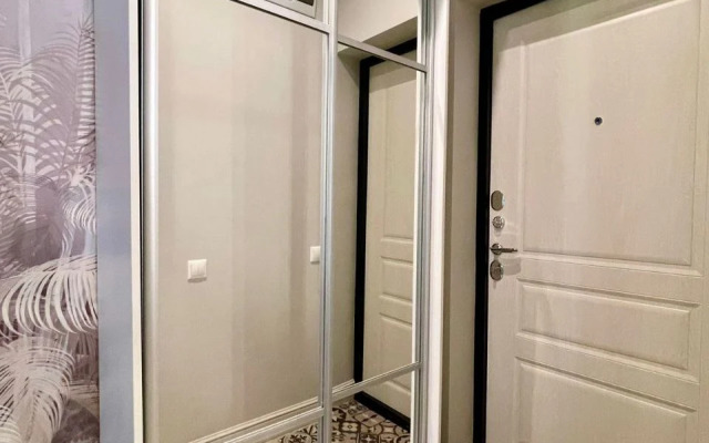 Квартира Просторная на Берегу Моря для Троих Гостей