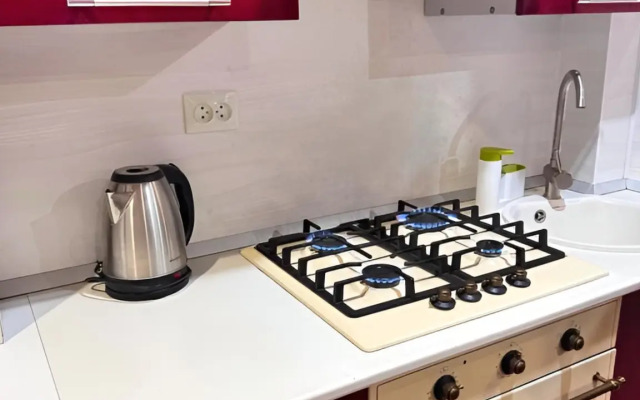 Evrodvushka S Vidom Na Goru Flat