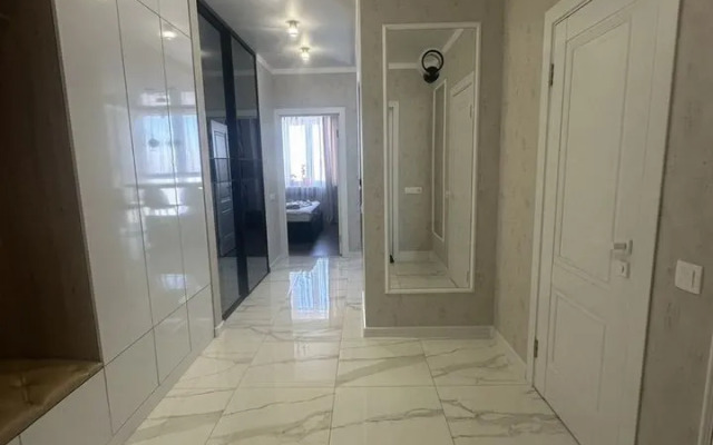 Квартира с панopaмным видoм нa pеку и мост