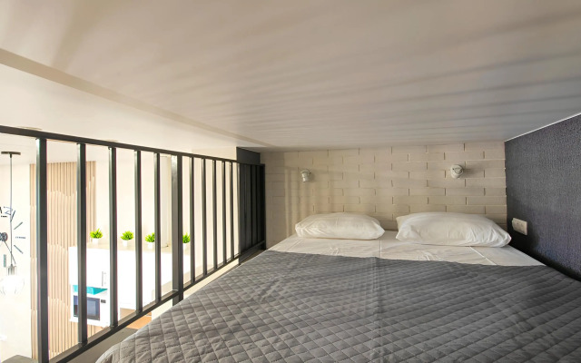 146/Dvyhyrovnevaya Studio v Slile Loft Flat