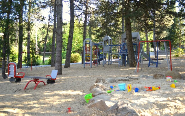 Les Health Resort