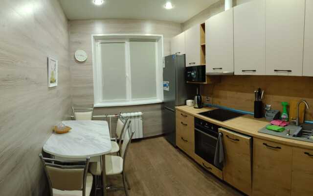 Апартаменты 4-х комнатная на Олимпийской 83