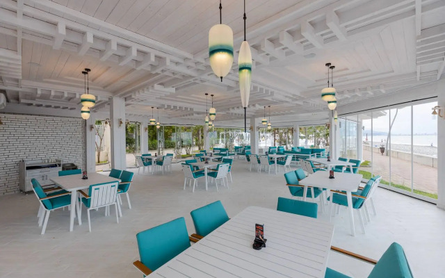 V Dreamland Oasis Apartments