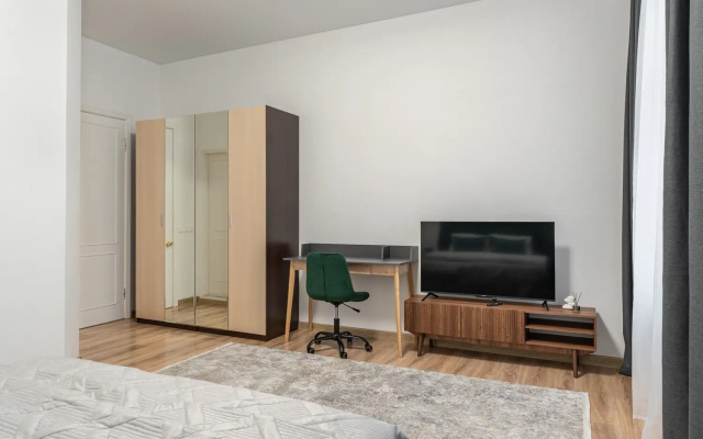 Tryokhkomnatnaya V Tsentre Moskvy Na Tverskoy Flat