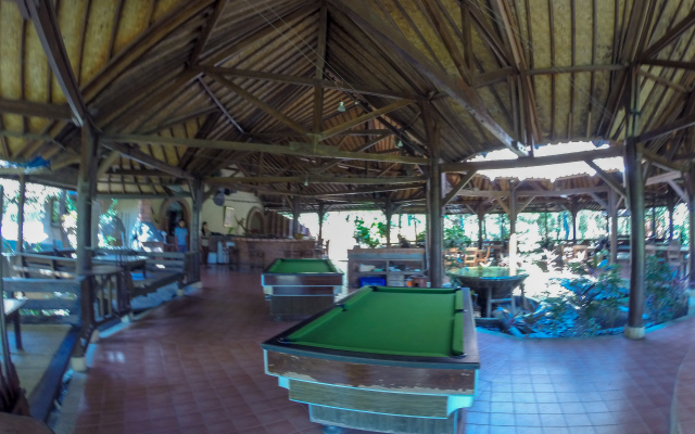 Uyah Amed & Spa Resort Hotel