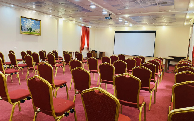 Amaks Azov Hotel