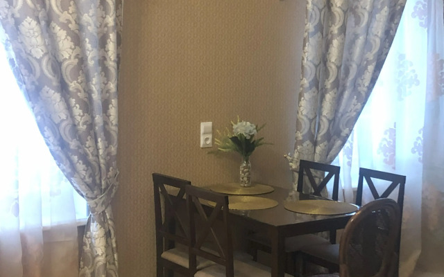 S Kaminom I Saunoy U Ozera Private House