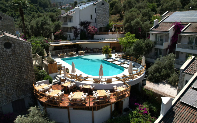 Pilos Suites Hotel