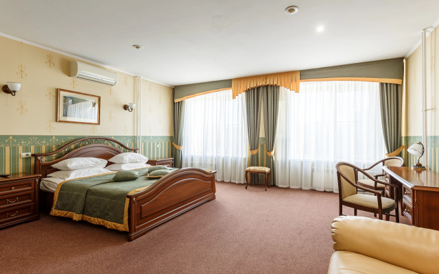 Almaz Hotel