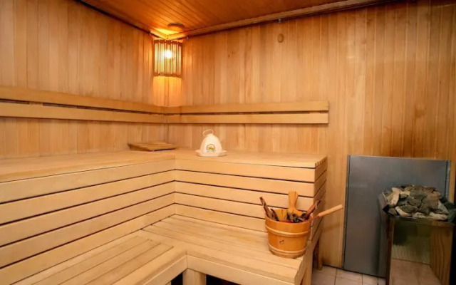 Отель Раушен