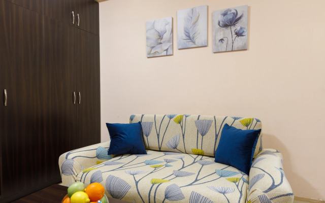 On Yekmalyan Str. 1-33/1 Apartments