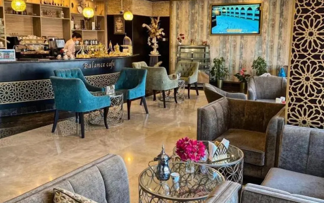 Royal View Hotel