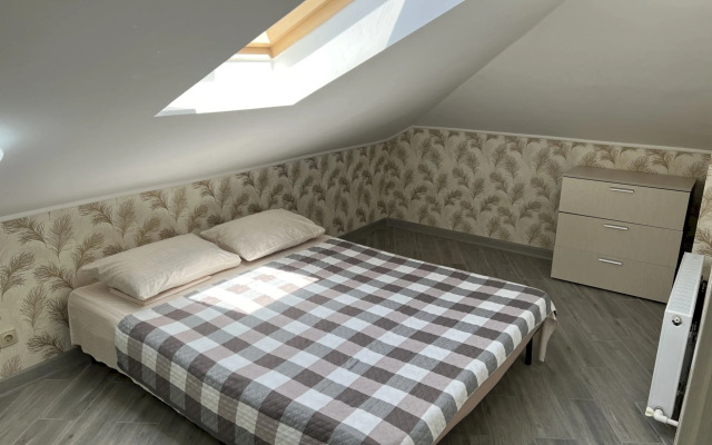 261 Mansarda 12 Min Do Plyazha Flat