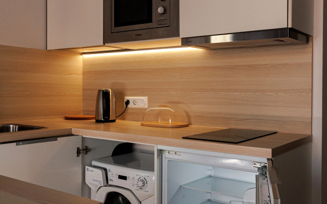 S restoranami i laundzh-zonoy v kholle Apartments