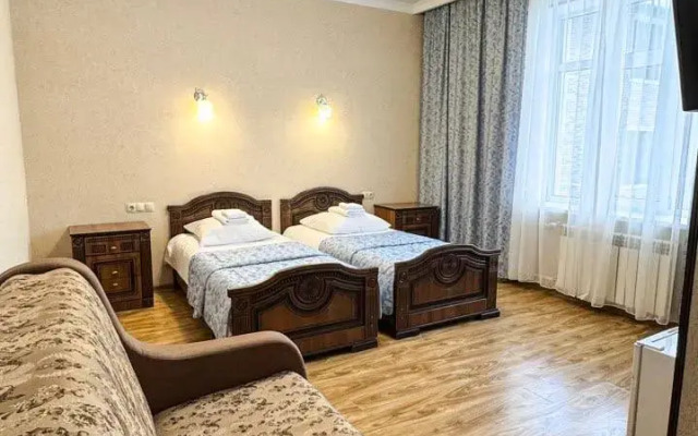 Kavkaz Hotel
