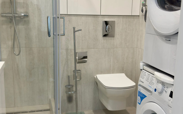 Flat U Morya Zhk grin Seyl 2