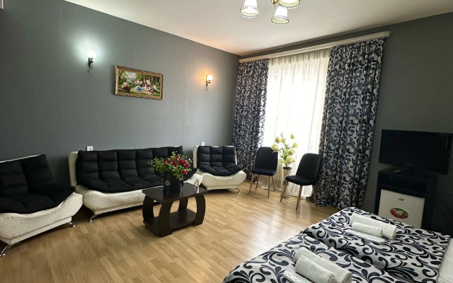 Qeroli old town Hotel