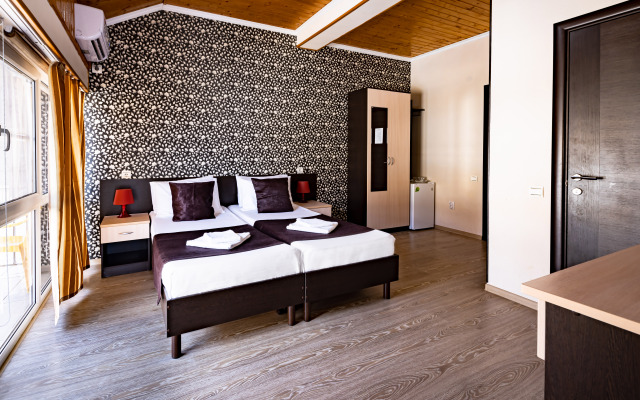 Kipr Guest House