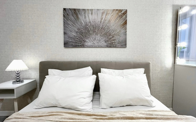 Квартира Неотель мансардная у Чернавского моста, Петровского сквера