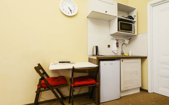 Апартаменты Толстой Сквер