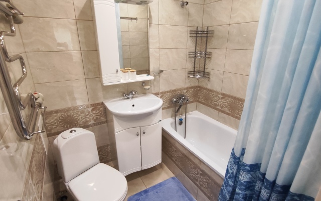 Апартаменты Комфортная евро-трехкомнатная квартира