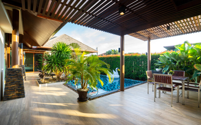 3BR Modern Villa - Pool NaiHarn Rawai Villa