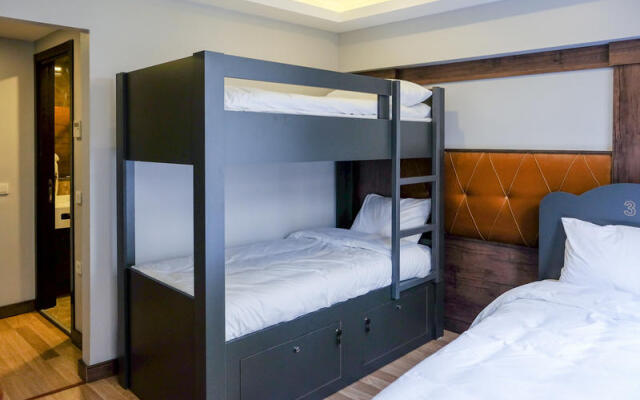 Bucoleon Hostel