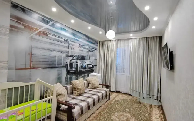 Квартира Трехкомнатная возле ТРЦ Аура